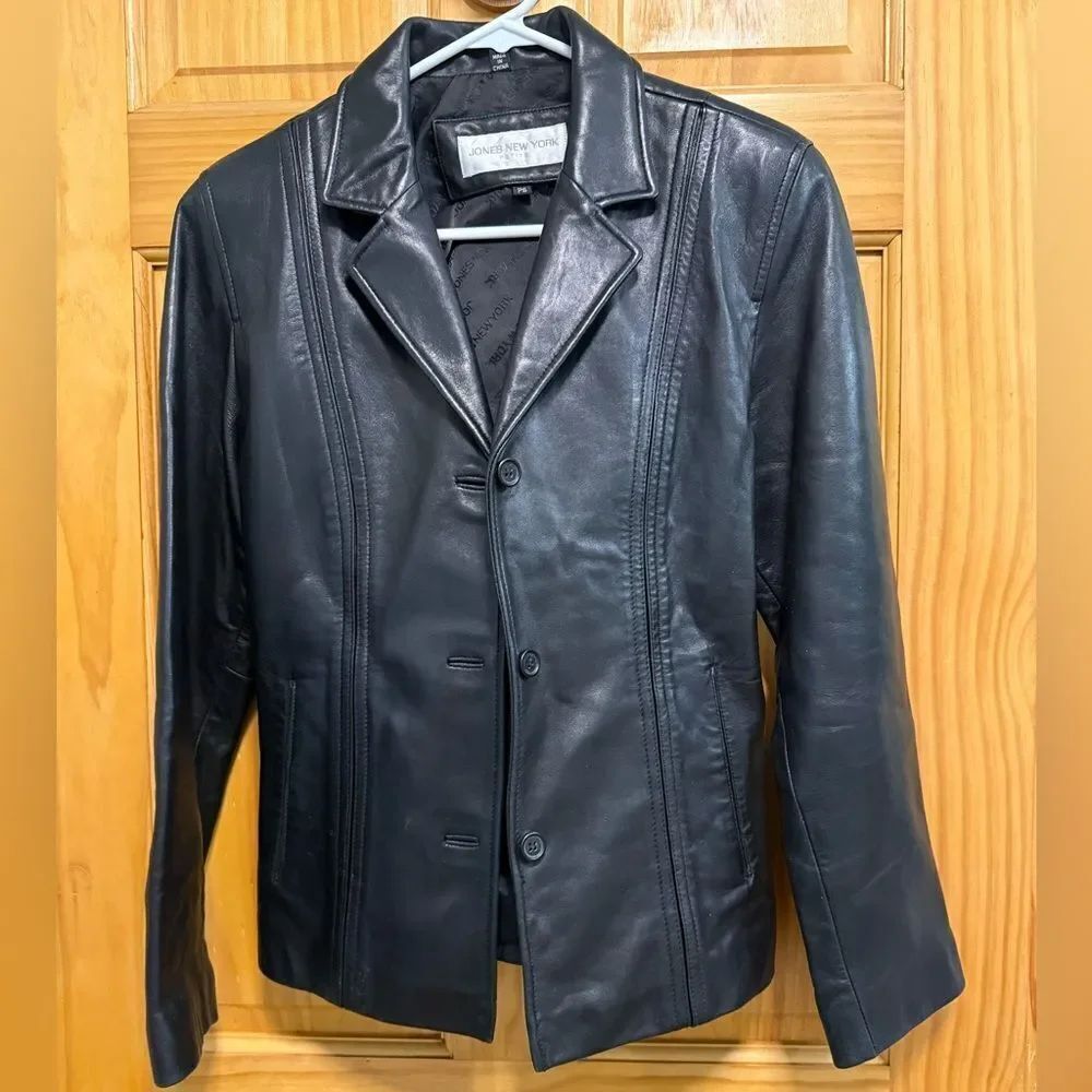 Jones New York Classic Black Leather Jacket size petite small